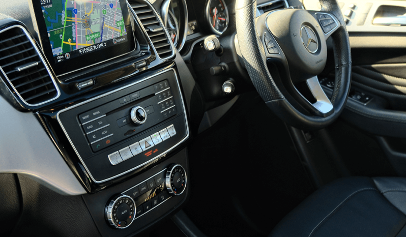 
								Mercedes-Benz GLE350d 4-Matic full									