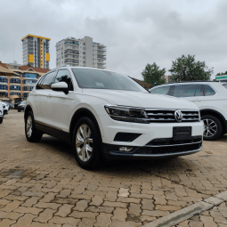 
										Volkswagen Tiguan full									