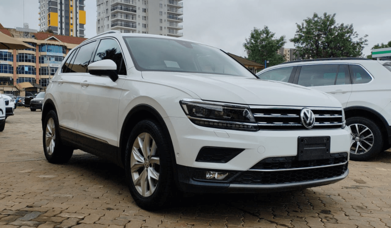 
								Volkswagen Tiguan full									