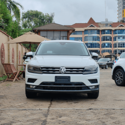 
										Volkswagen Tiguan full									