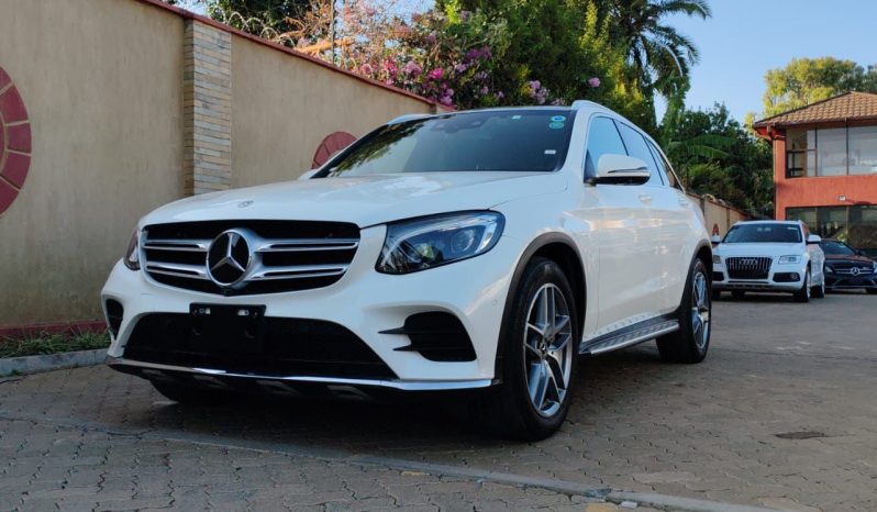 
								Mercedes-Benz GLC220D-4Matic AMG full									
