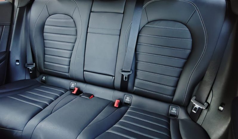 
								Mercedes-Benz GLC220D-4Matic AMG full									