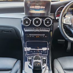 
										Mercedes-Benz GLC220D-4Matic AMG full									