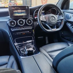 
										Mercedes-Benz GLC220D-4Matic AMG full									