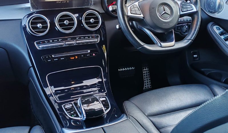
								Mercedes-Benz GLC220D-4Matic AMG full									