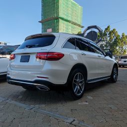 
										Mercedes-Benz GLC220D-4Matic AMG full									