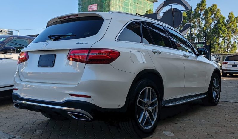 
								Mercedes-Benz GLC220D-4Matic AMG full									