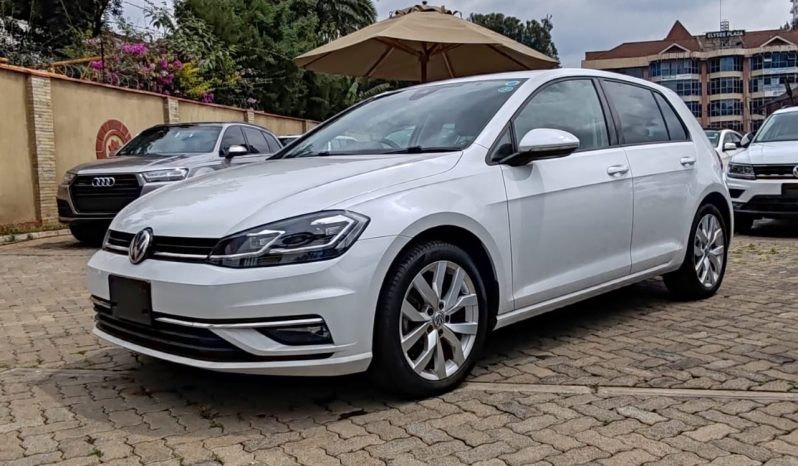 
								Volkswagen Golf full									