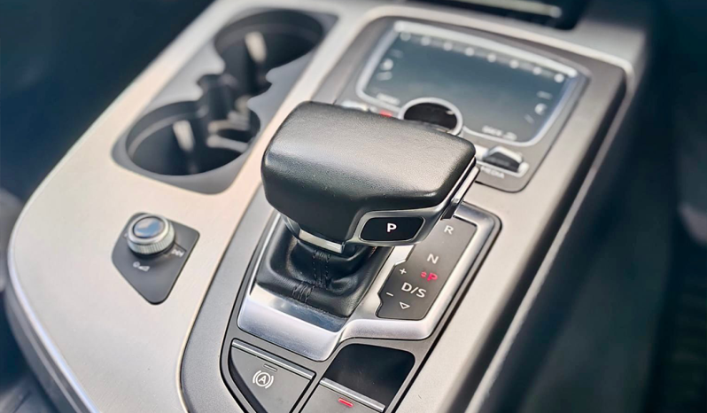 
								Audi Q7 S-Line full									