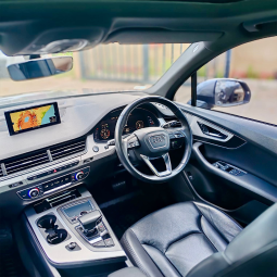 
										Audi Q7 S-Line full									