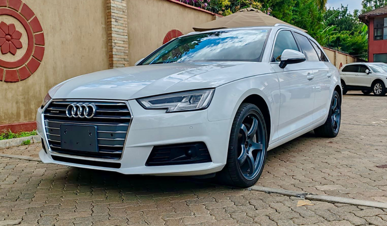 
								Audi A4 Quattro full									