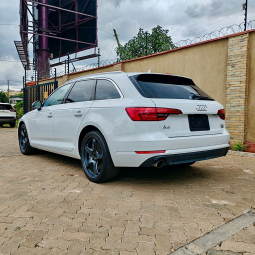 
										Audi A4 Quattro full									