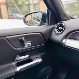 
										Mercedes Benz GLB250 4MATIC full									