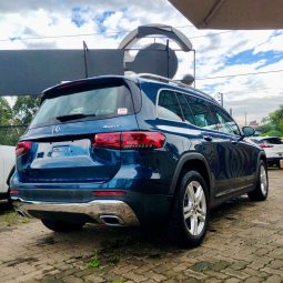 
										Mercedes Benz GLB250 4MATIC full									
