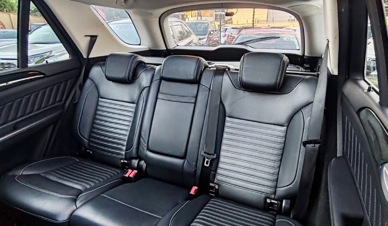 
								Mercedes Benz GLE350d AMG 4MATIC full									