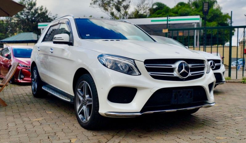 
								Mercedes Benz GLE350d AMG 4MATIC full									