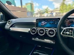 
										Mercedes Benz GLB250 4MATIC full									